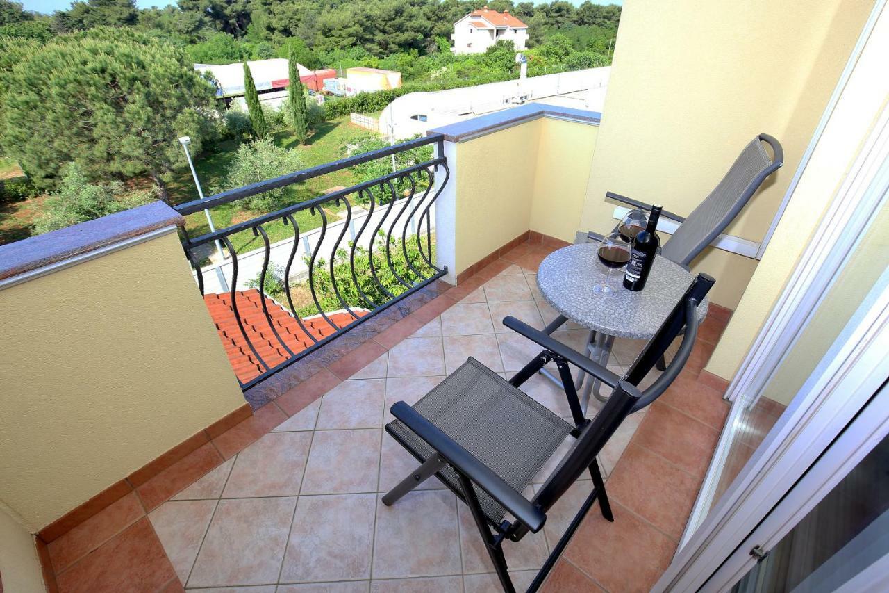 Apartman Dekorti Zadar Luaran gambar